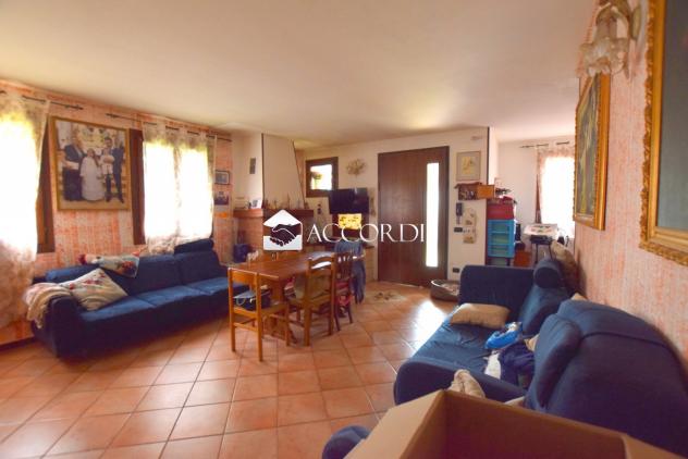 BIFAMILIARE di 5 vani e di 200 mq (NERVESA DELLA BATTAGLIA) rif. PS99A - Foto 3