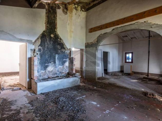 Rustico in vendita a Legoli - Peccioli 300 mq Rif: 1382136