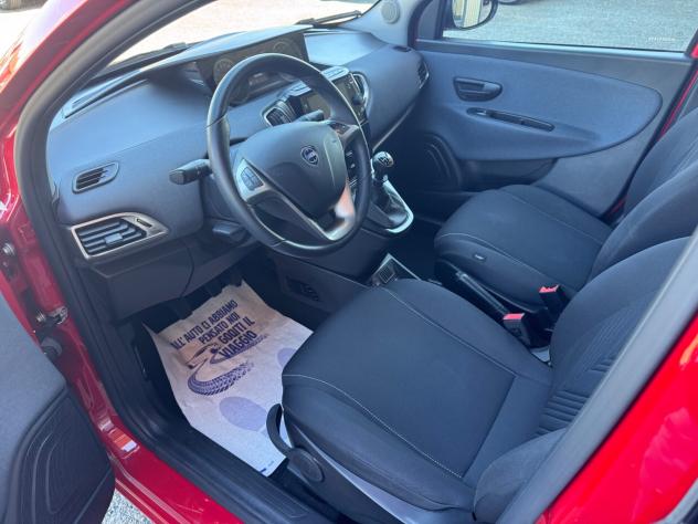 Lancia Ypsilon 1.0 Hybrid Gold - Foto 9