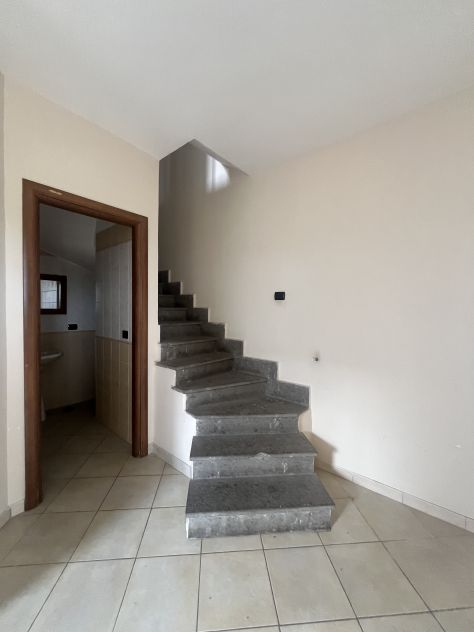RIF. 509 DOMIZIANA - PORZIONE BIFAMILIARE 2 LIVELLI - BUONO STATO - Foto 6