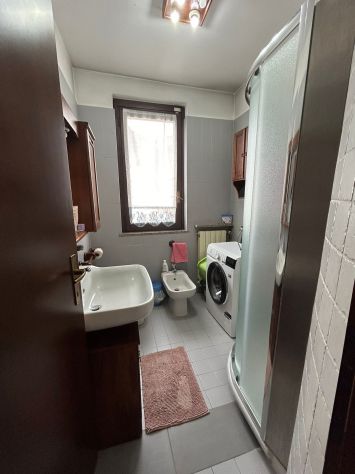 Appartamento 4 locali doppi servizi a Gerenzano (VA) - Foto 8