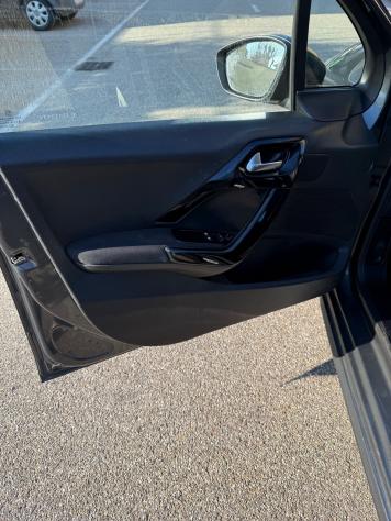 Peugeot 208 1.4 HDI - NEOPATENTATI - 12 MESI DI GARANZIA - - Foto 6