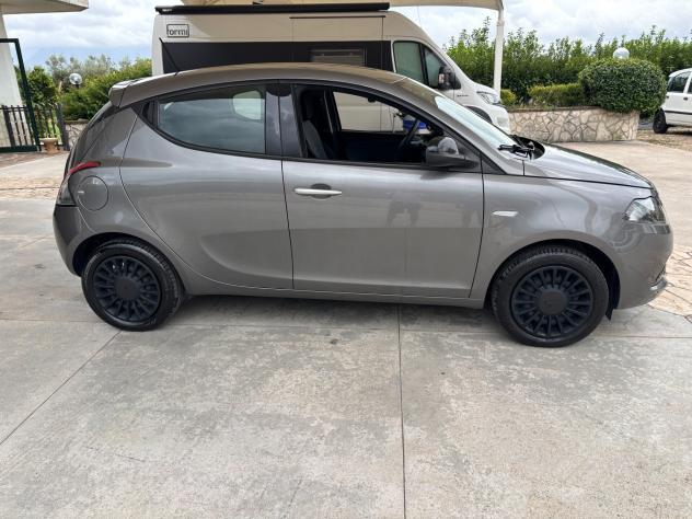 Lancia Ypsilon 1.2 69 CV GPL Alberta Ferretti-2022 - Foto 7