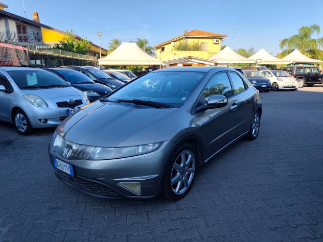 Honda Civic 1.8 i-VTEC 5p. Exclusive impianto GPL - Foto 2