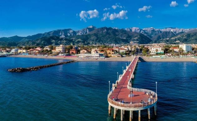 Gastronomia in vendita a Marina di Massa - Massa 50 mq  Rif: 1056800