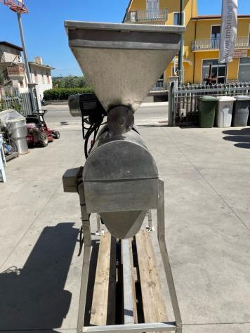 Passatrice per sughi, salse e succhi trifase usata - Foto 6