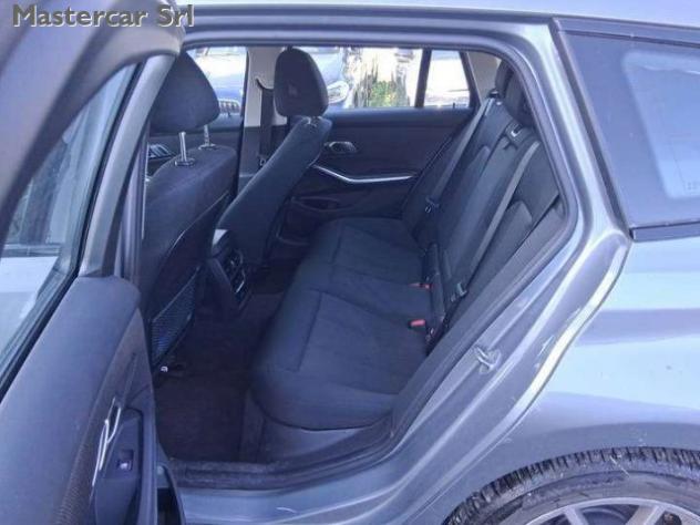 BMW 320 Serie 3 G21 2022 Touring 320d Touring mhev 48V xdr rif. 23960343 - Foto 9