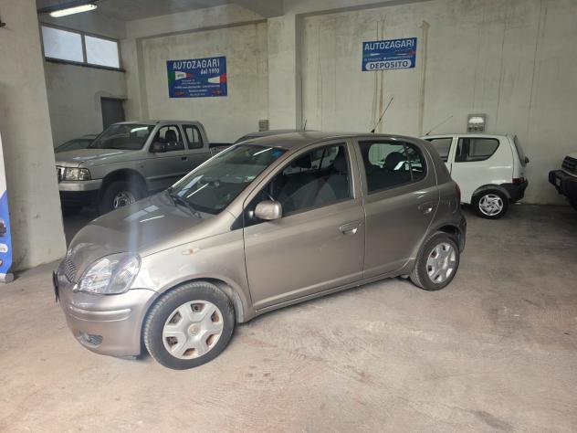 Toyota Yaris 1.0i 16V cat 5 porte - Foto 2