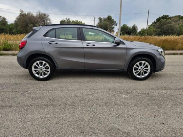 MERCEDES-BENZ GLA 180 d Automatic Business rif. 23746082 - Foto 4