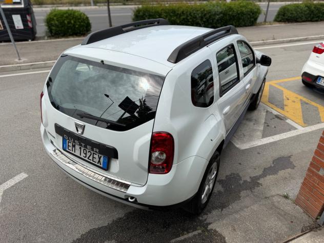 Dacia Duster 1.6 110CV 4x2 Laurte NEOPATENTATI - Foto 8