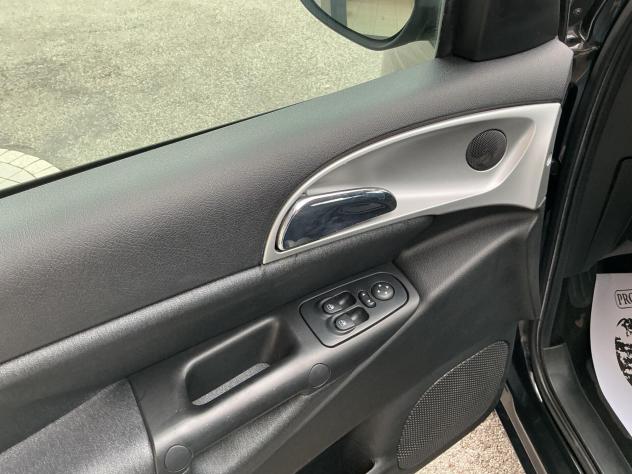 Lancia Ypsilon 1.4 GPL Neopatentati - Foto 8