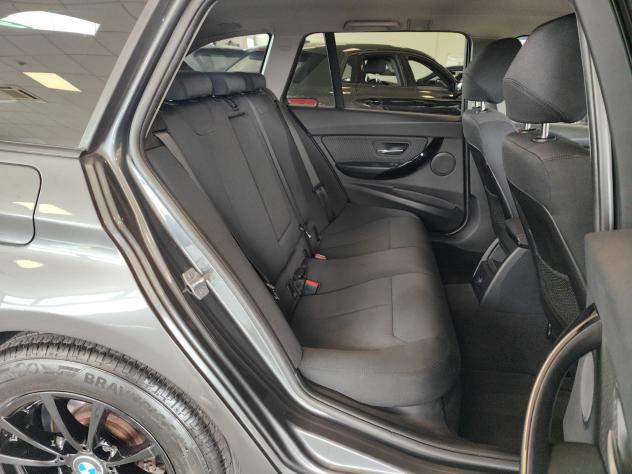 BMW Serie 3 318d Touring Bus.Adv. Navi Cruise Fari LED Euro 6 - Foto 6