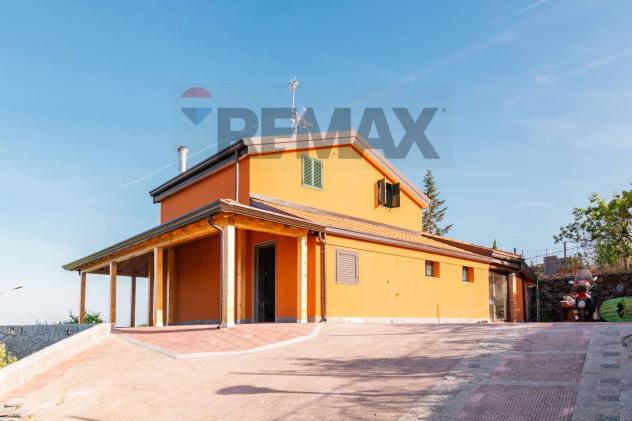 Villa singola in vendita a Aci Sant'Antonio