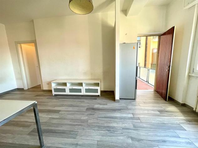 Bilocale panoramico completamente ristrutturato, subito disponibile + cantina e balconata