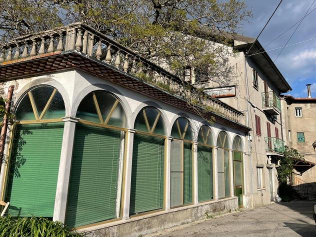 Casa semindipendente in vendita a Boveglio - Villa Basilica 460 mq Rif: 1126731