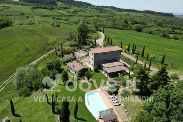 Rustico / Casale di 500 m² con più di 5 locali in vendita a Pienza - Foto 3
