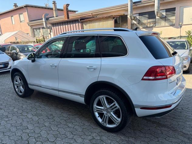 Volkswagen Touareg 3.0 TDI 204 CV tiptronic R-LINE*EURO6*FULL - Foto 6