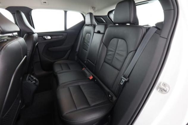 VOLVO XC40 XC40 T2 Geartronic Momentum Pro rif. 23833462 - Foto 3