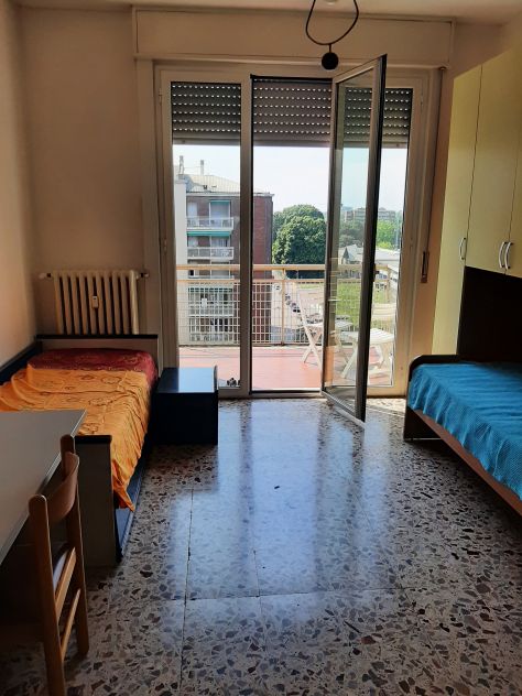 Milano posto letto a studentessa
