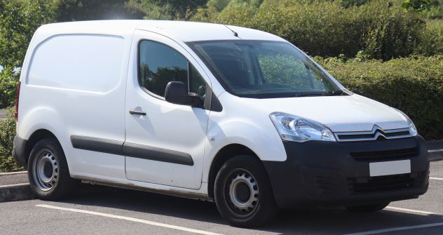 Noleggio Citroen berlingo 1.6 diesel