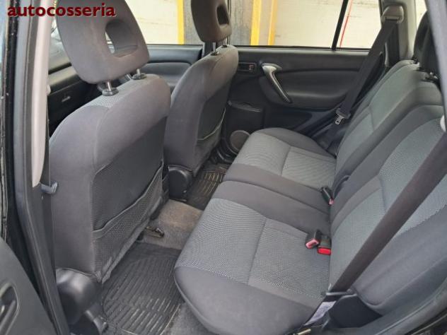 TOYOTA RAV 4 2.0 D4D rif. 23688708 - Foto 9