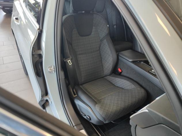 Volvo V60 B4 (d) automatico Fari LED Front/Lane Assist - Foto 5
