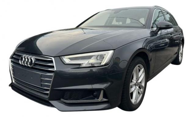 AUDI A4 Avant 40 g-tron S tronic Business Sport rif. 23716983