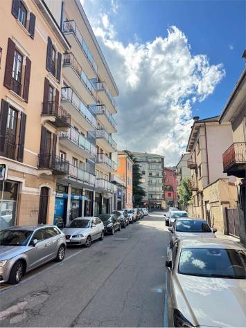 A000294 - SPAZIOSO NEGOZIO IN CENTRO CITTA' - Foto 2