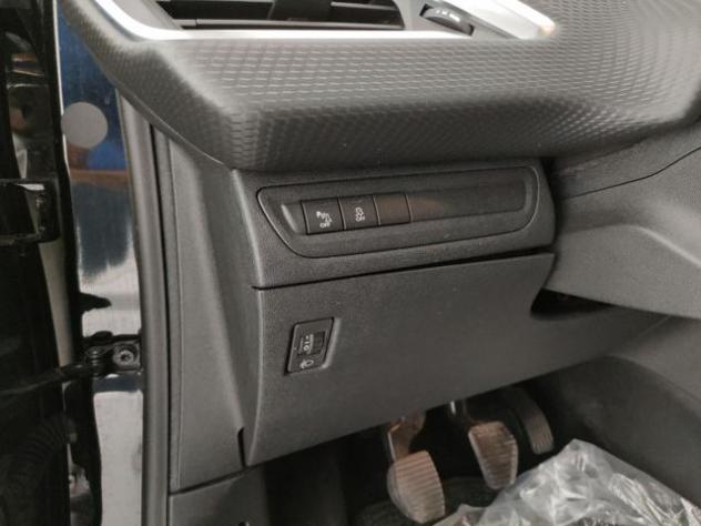PEUGEOT 2008 PureTech 82 Allure rif. 24108792 - Foto 6