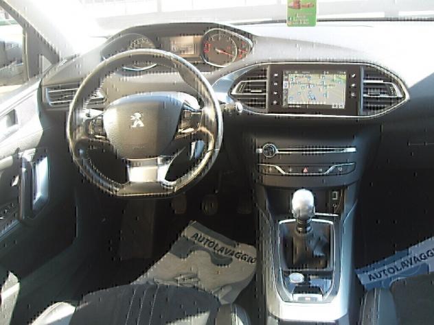 Peugeot 308 BlueHDi 120 SW Allure -2016 - Foto 10