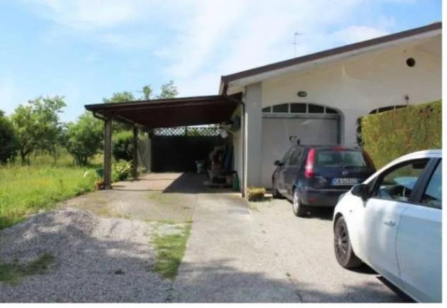 Immobile in asta di 298 m² con più di 5 locali e box auto in vendita a Polverara - Foto 4