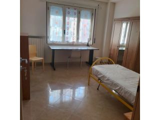 Camera arredata vicino università a S. Maria Capua Vetere