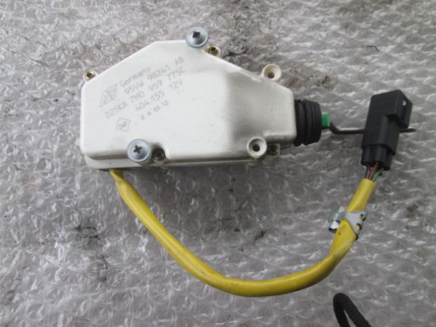 7M0959775C SERRATURA SPORTELLO CARBURANTE VOLKSWAGEN SHARAN 1.9 D 81KW 6M 5P (2000) RICAMBIO USATO