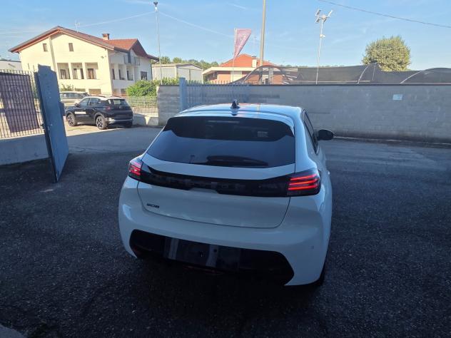Peugeot 208 KM0 ALLURE 100 CV CON CAMERA 360 E NAVIGATORE NESSUN OBBLIGO FINANZIARIO ! - Foto 4