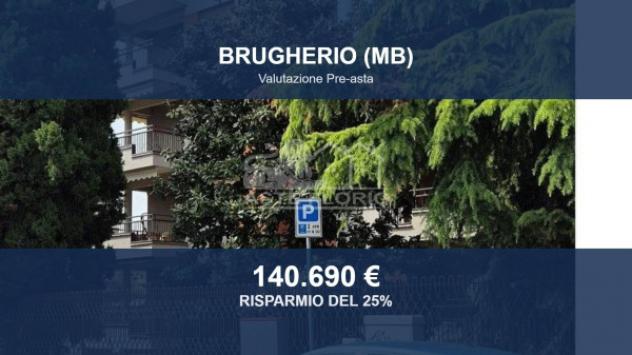 Immobile in asta di 76 m², box auto in vendita a Brugherio