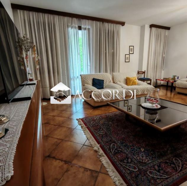 APPARTAMENTO INDIPENDENTE di 8 vani e di 352 mq (CAERANO DI SAN MARCO) rif. BL134 - Foto 7
