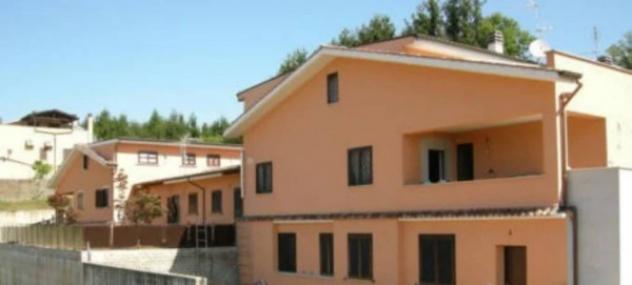 Immobile in asta di 319 m², box auto doppio in vendita a Lariano - Foto 2