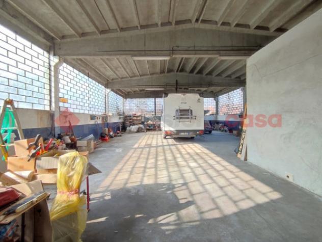 Casa indipendente di 435 m² con più di 5 locali e box auto in vendita a Oleggio Castello - Foto 15