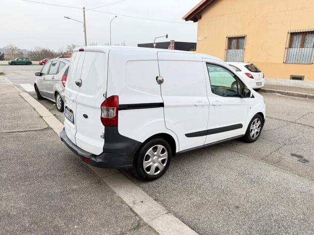 Ford Transit Courier 1.5 TDCi 75CV Van Trend - Foto 4