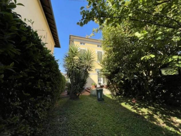 Immobile in asta di 243 m² con più di 5 locali e box auto in vendita a Lucca - Foto 2