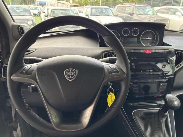 Lancia Ypsilon 0.9 TwinAir 85 CV 5 porte S&S DFN Platinum - Foto 10