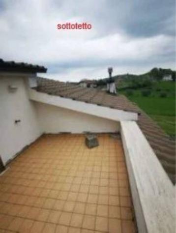 Immobile in asta di 362 m² con più di 5 locali e box auto in vendita a Civitella del Tronto - Foto 5
