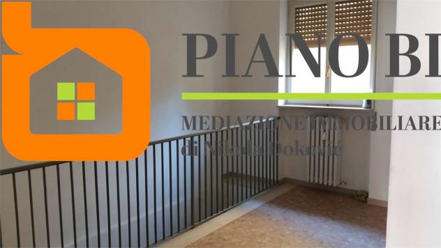 A000085 - NEGOZIO CENTRALE con MAGAZZINO - Foto 7