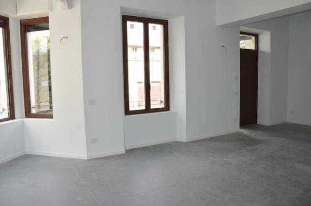 Villa di 140 m² con 3 locali in vendita a Albizzate - Foto 3