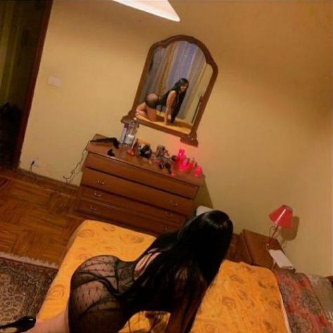 APPENA ARRIVATA.... TAMARA..... NUOVISSIMA ESPERTISSIMA NEI POMPINI... BELLA RAGAZZA - Foto 4 Tel:3533271072