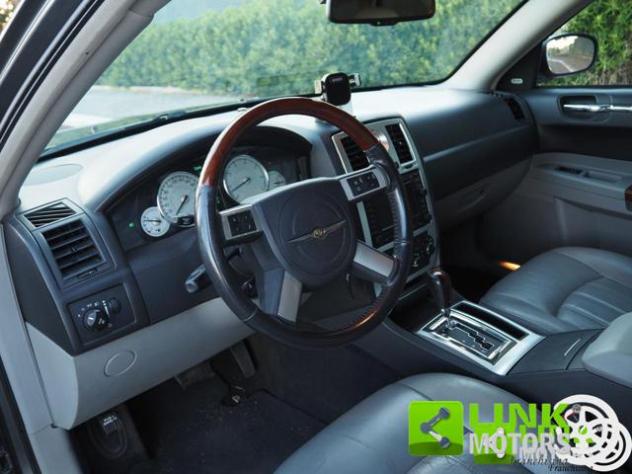 CHRYSLER 300C 3.0 V6 CRD cat DPF Touring218cv rif. 23921933 - Foto 4