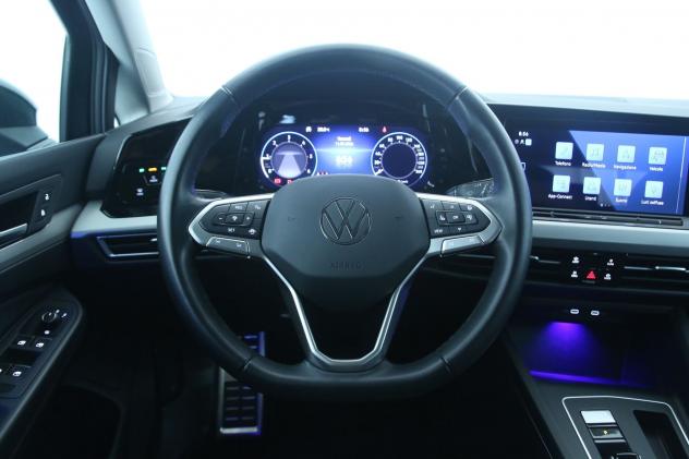 Volkswagen Golf 2.0 TDI SCR 115 cv Life DSG / Sedili anteriori riscaldabili - Climatronic tre zone - Fari LED - Sensori parcheggio ant e post - Foto 10