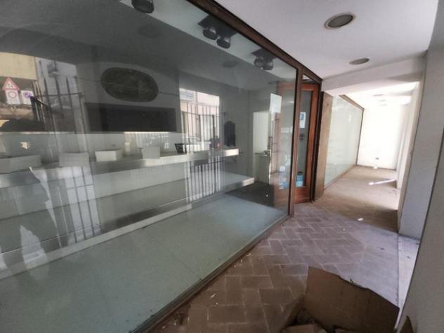 Immobile in asta di 320 m² con più di 5 locali in vendita a Foligno - Foto 3
