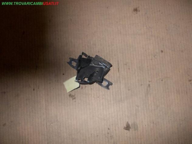 SERRATURA COFANO ANT. VOLKSWAGEN LUPO (6X)  Carrozzeria  Lamierati esterni  Cofano  Serratura cofano VOLKSWAGEN - GOLF 3 - 01-08-1992 - 01-07-1997, VO