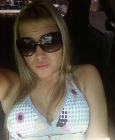 BiondaDelSud: alta 163cm, 56kg, cerco uomo vicino Tel: